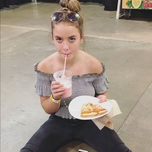 Meet your Posher, Julie